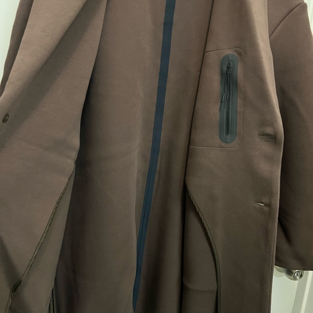 Nike Tech Brown Men's Trench Coat  design is versatile for women - Picture 5 of 12